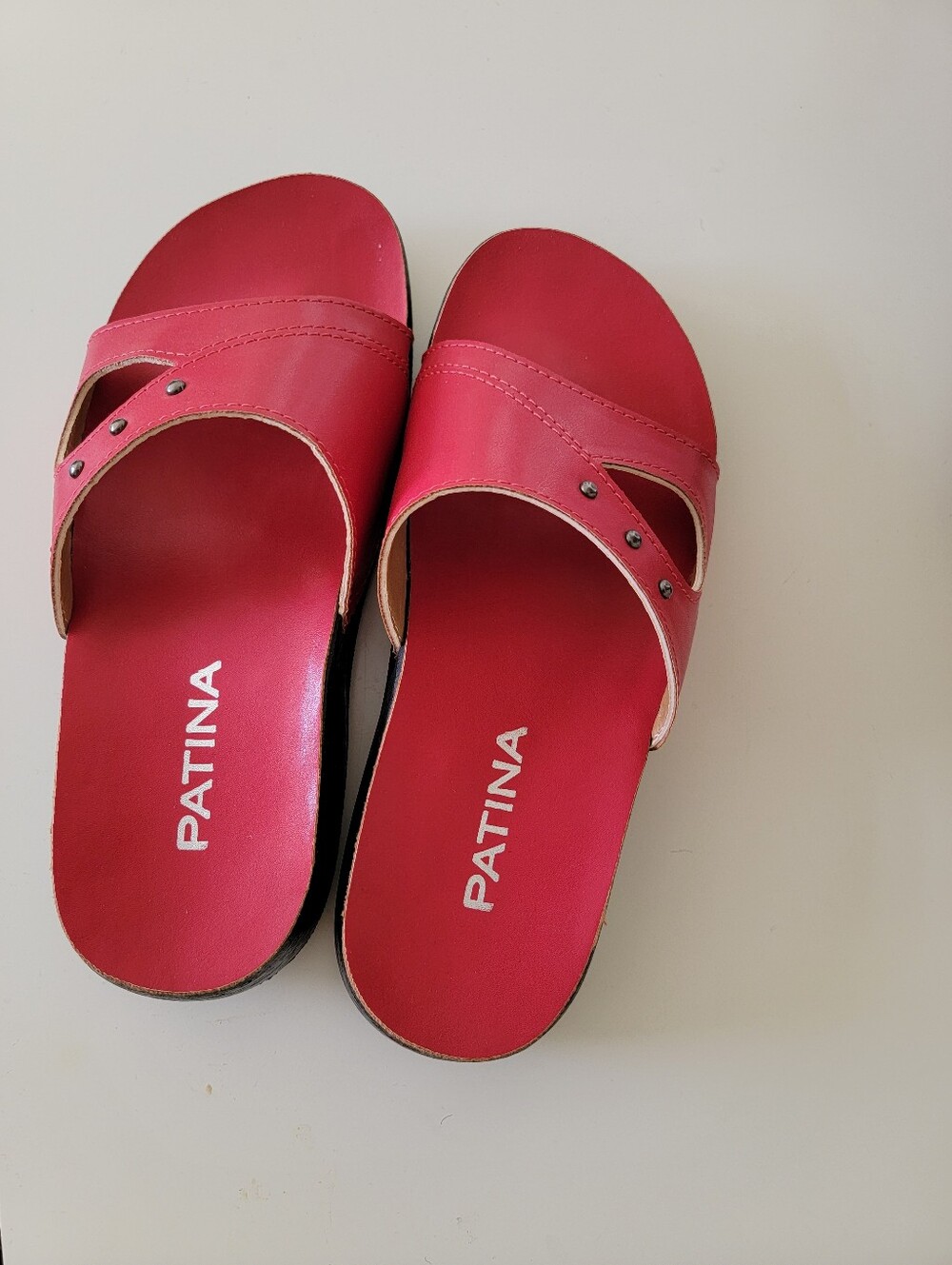 Comfortable Red Casual Slides - Size 37